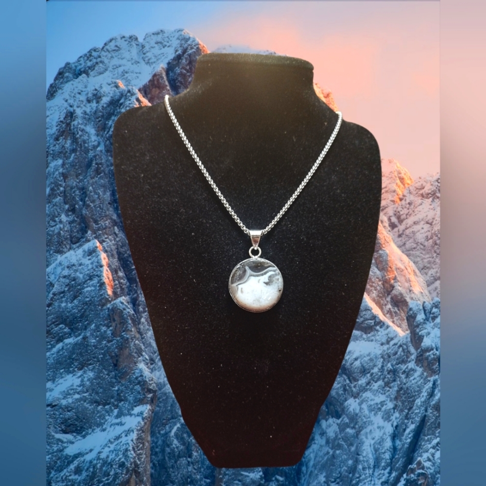 925 Sterling Silver Plated Agate Pendant